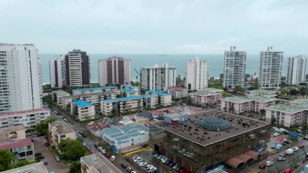 Bird Eye Dolly View Buildings Overlooking Sea Del Mar Chile — Stock Video