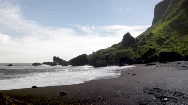 Vik Ісландія Чорний Піщаний Пляж Стабільним Відео Хвилями — стокове відео