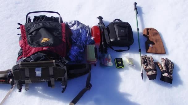 Fotografia Natureza Vida Selvagem Equipamento Livre Uma Mochila Exposição Neve — Vídeo de Stock