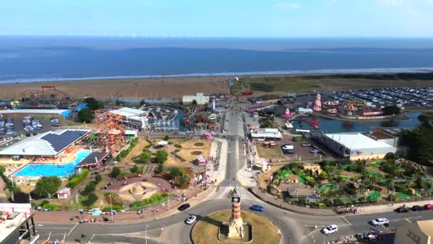 Skegness Beach Resort Norfolk Jubilee Clock Beach Front Showing Amusements — Stock Video