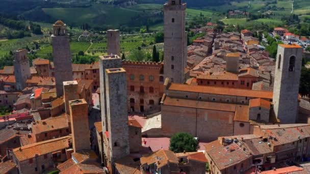 Drone View San Gimignano Middeleeuwse Stenen Torens Een Heuvel Siena — Stockvideo