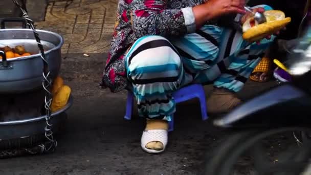 Vietnamese Vendor Making Banh Baguette Dropped Spoon Road Pov — Stock Video