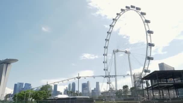 Πλευρική Παρακολούθηση Της Great Ferris Wheel Στη Σιγκαπούρη — Αρχείο Βίντεο