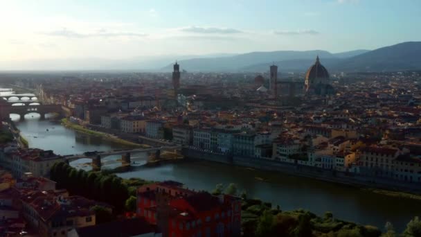 Vista Aérea Del Río Arno Casco Antiguo Catedral Florencia Toscana — Vídeos de Stock