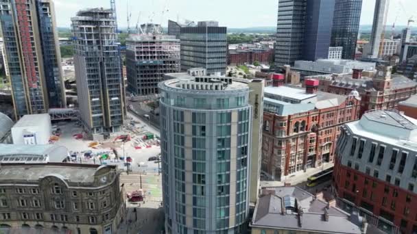 Arka Planda Kooperatif Binası Ile Birlikte Manchester City Center Daki — Stok video