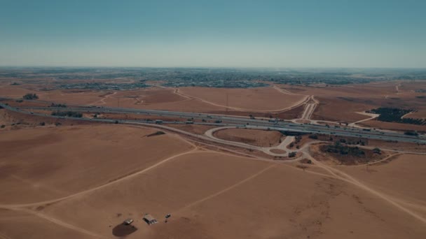 Száraz Mezők Föld Nélküli Légi Felvételei Beduin Sátrakkal Földön Nagy — Stock videók
