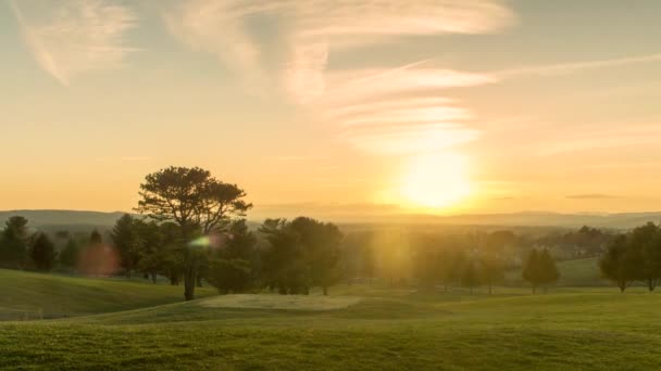 Mooie Gouden Zonsondergang Golfbaan Heuvels Blacksburg Virginia Timelapse — Stockvideo