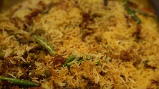 Ένα Δημοφιλές Μουσουλμανικό Πιάτο Στην Ινδία Ονομάζεται Biryani Οποίο Είναι — Αρχείο Βίντεο