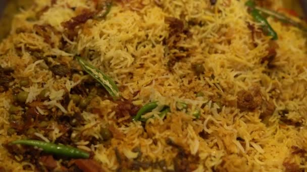 Ινδική Υποήπειρο Μουσουλμανικό Γεύμα Που Ονομάζεται Biryani Είναι Ένα Μείγμα — Αρχείο Βίντεο