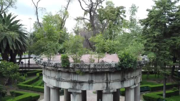 Jib Shot Distinctive Circular Monument Jardin Santiago Tlatelolco Città Del — Video Stock
