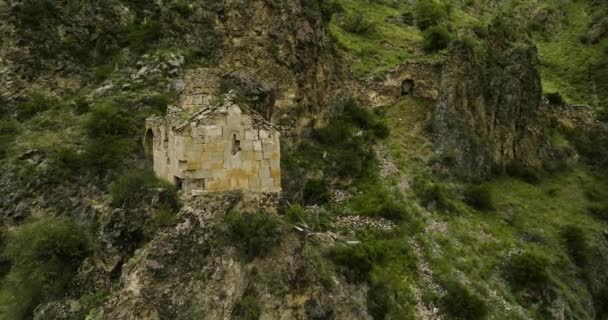 Ερειπωμένοι Πέτρινοι Τοίχοι Του Φρουρίου Tmogvi Στα Βουνά Sheer Samtskhe — Αρχείο Βίντεο