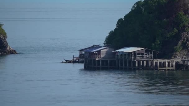 Pueblo Pescadores Flotando Mar Edad Montaña — Vídeo de stock