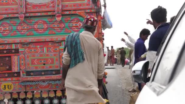 Pacchetto Sollievo Dalle Inondazioni Sacchi Essere Abbassati Camion Balochistan Persone — Video Stock