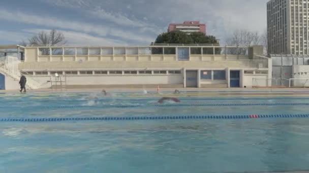 Nadadores Rápidos Piscina Montpellier — Vídeo de stock