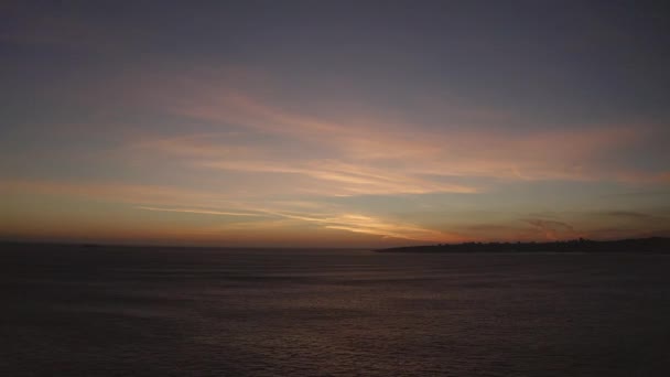 Vista Aérea Sobre Muitos Surfistas Estoril Pôr Sol Portugal Puxar — Vídeo de Stock