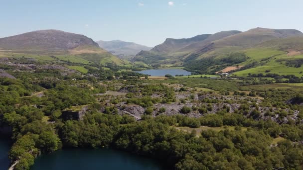 Flygfoto Flyger Över Snowdonia Dal Dorothea Stenbrott Skogslandskap — Stockvideo