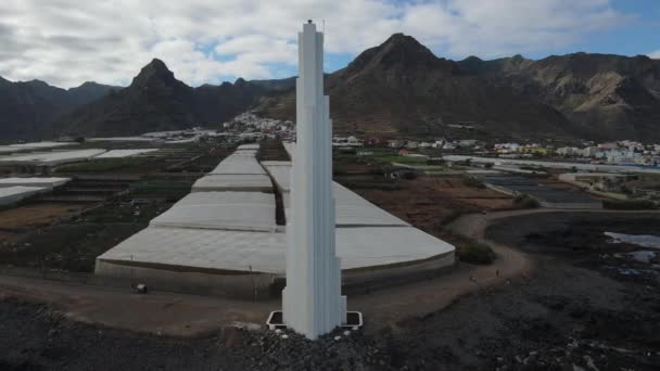 Turister Walking Mod Punta Del Hidalgo Fyrtårn Tenerife – Stock-video