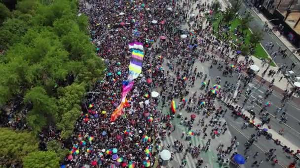 Letecký Pohled Lidi Vlajkou Avenida Paseo Reforma Gay Pride Parade — Stock video