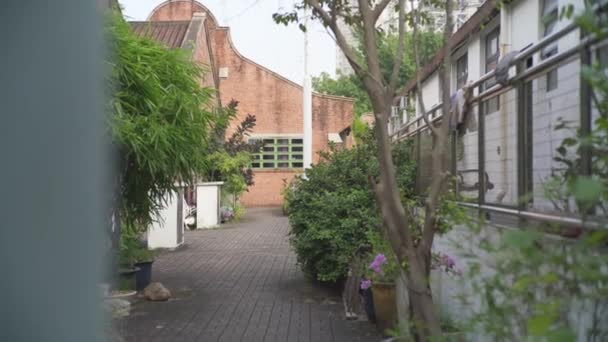 Cattle Depot Artist Village Tau Kok Originally Used Slaughterhouse — Stock Video