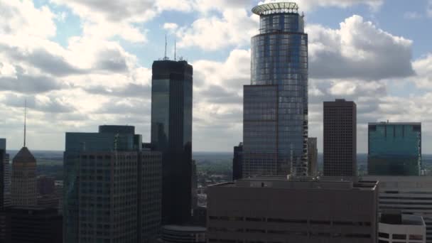 Luchtfoto Van Ids Center Capella Tower Wells Fargo Center Het — Stockvideo