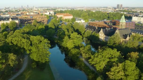 Drohne Fliegt Bei Sonnenaufgang Über Kastellet Graben Kopenhagen — Stockvideo