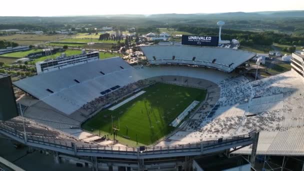 Morgon Flygfoto Penn State Bäver Stadion Fotbollstema — Stockvideo