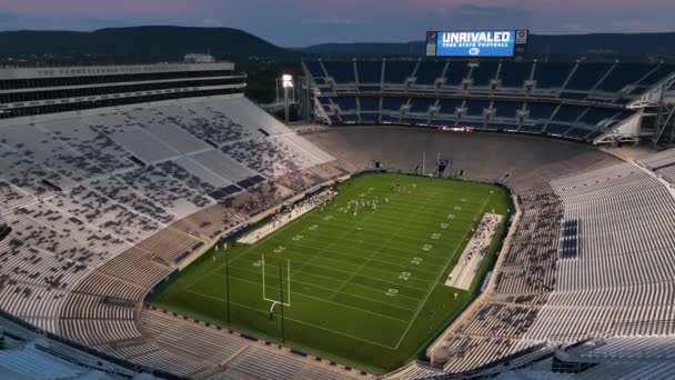 Penn State Fociedzés Beaver Stadionban Este Naplemente Mező Felett Nagy — Stock videók