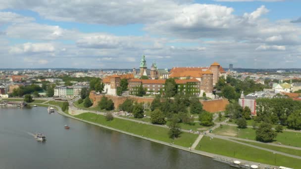 Wawel Royal Castel Fast Flygvy Sommar — Stockvideo