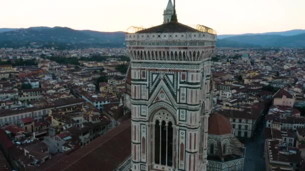 Drone Cinematografico Rivela Duomo Firenze Dietro Campanile Giotto All Alba — Video Stock