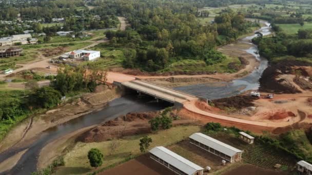 Vista Aérea Del Puente Sobre Río Dentro Del Jinka Ciudad — Vídeo de stock
