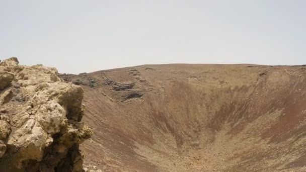 Widok Lotu Ptaka Słynny Krater Wulkanu Calderon Hondo Wyspach Kanaryjskich — Wideo stockowe