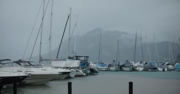 Mountain Windy Fog Boats Lake Rain Cloudy Moody Switzerland Early — Stock Video