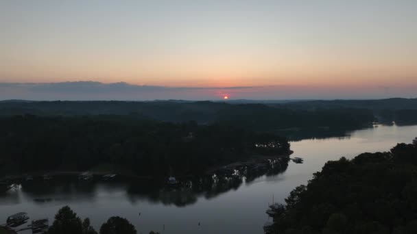 Wschód Słońca Nad Jeziorem Lanier Cumming Gruzja — Wideo stockowe