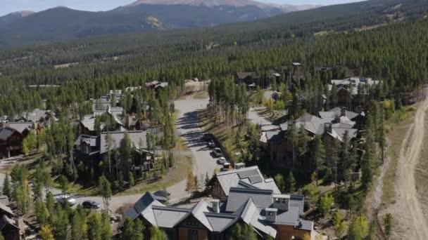 Vista Aérea Torno Alojamentos Luxo Breckenridge Colorado Circulando Tiro Drone — Vídeo de Stock