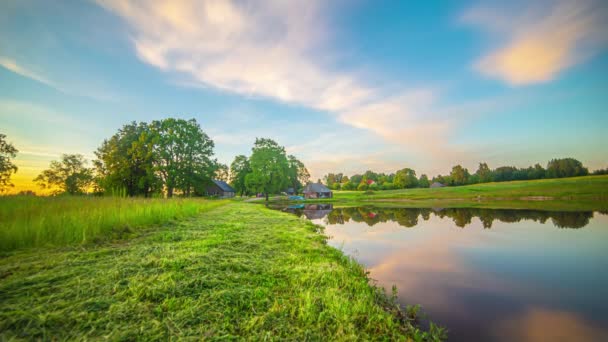 Static Shot Sun Going Timelapse Wooden Cabin Small Lake Rural — Stock Video