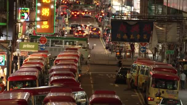 Belebte Asiatische Straße Der Nacht Mit Menschen Die Auf Den — Stockvideo