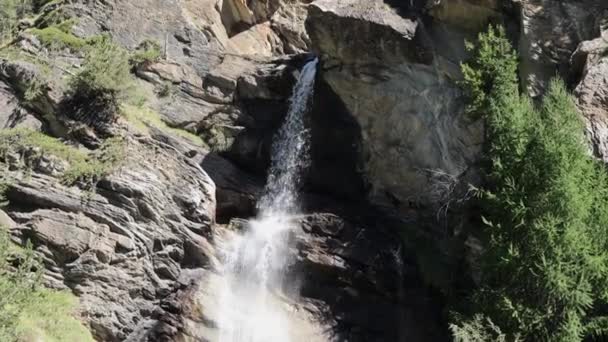 Cachoeiras Lillaz Cogne Nas Montanhas Dos Alpes Italianos Vale Aosta — Vídeo de Stock