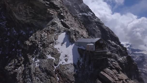 Carrel Hut Καταφύγιο Στην Πλευρά Του Όρους Cervino Mont Cervin — Αρχείο Βίντεο