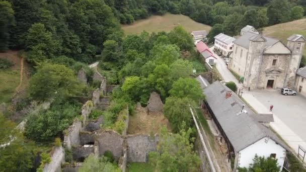 Aerial View Ruins Small Village Spain Dolly Back Shot Dalam — Stok Video