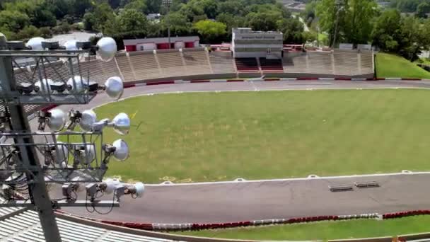 Bowman Gray Stadion Fényeinek Pályája Winston Salem Ben Észak Karolinában — Stock videók