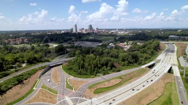 Winston Salem North Carolina Progressive City Aerial — Vídeo de Stock