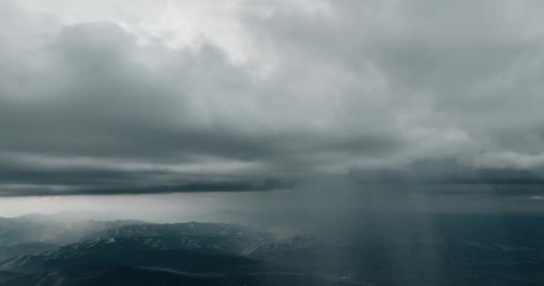 Nubes Aéreas Tormenta Lloviendo Cordillera — Vídeos de Stock