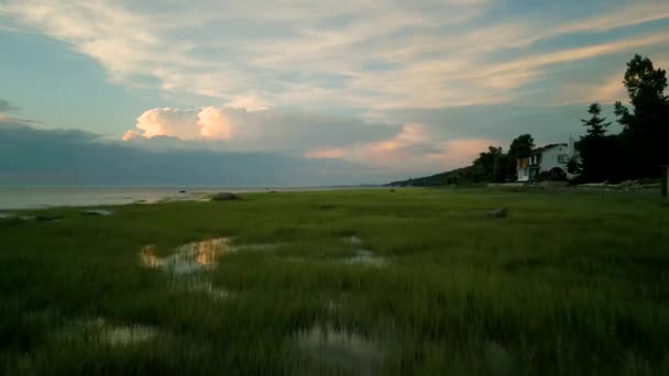 Cinematische Natuurbeelden Van Een Drone Die Saint Lawrence Rivier Vliegt — Stockvideo
