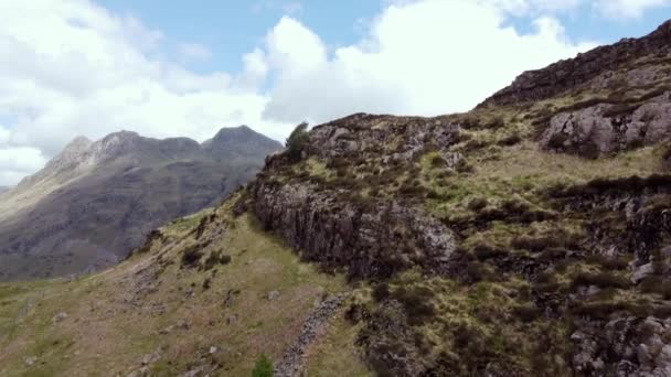 Langdale Pikes View Side Pike Lake District Drone Video — Stock video