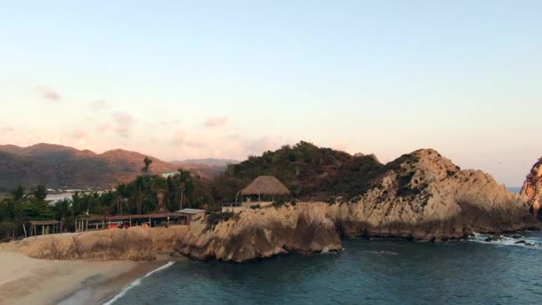 Pittoresk Uitzicht Playa Maruata Aan Kust Van Michoacan Mexico Terugtrekken — Stockvideo