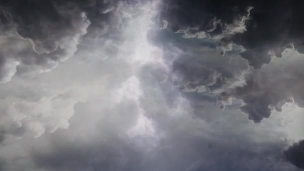 Blick Auf Blitz Über Dunklen Himmel Und Wolken Gewitter — Stockvideo