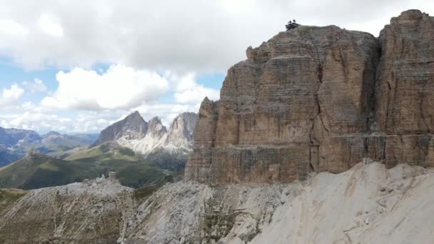 Luftaufnahmen Der Seilbahn Sass Pordoi Den Italienischen Dolomiten — Stockvideo