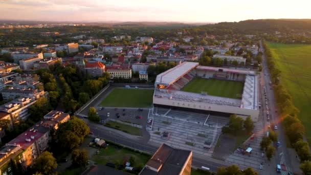 Scenic District Och Fotbollsstadion Estadio Henryk Reyman Krakow Polen Flygplan — Stockvideo