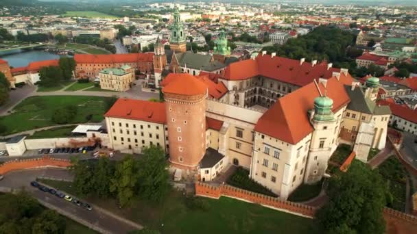 Fotografia Aérea Wawel Royal Castle Cracóvia Durante Dia Ensolarado Polónia — Vídeo de Stock
