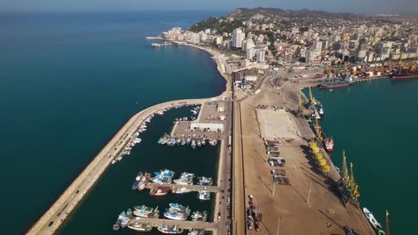 Kikötő Halászhajókkal Hajókkal Durres Város Közelében Albániában Földközi Tenger Partján — Stock videók